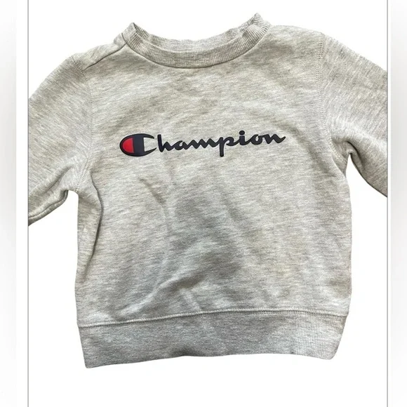 Champion, Old Navy, & Carter’s Boy’s Bundle, SZ: 3T - Picture 5 of 5